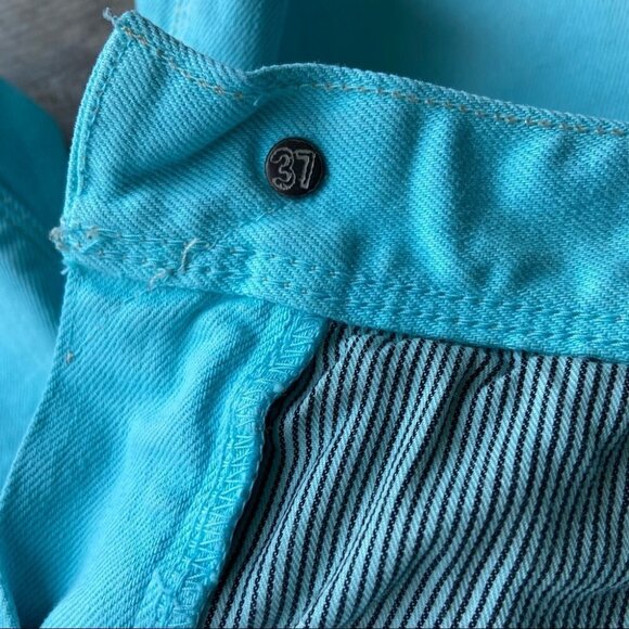 Madewell Raw Hem Denim Blue Shorts - Picture 14 of 16